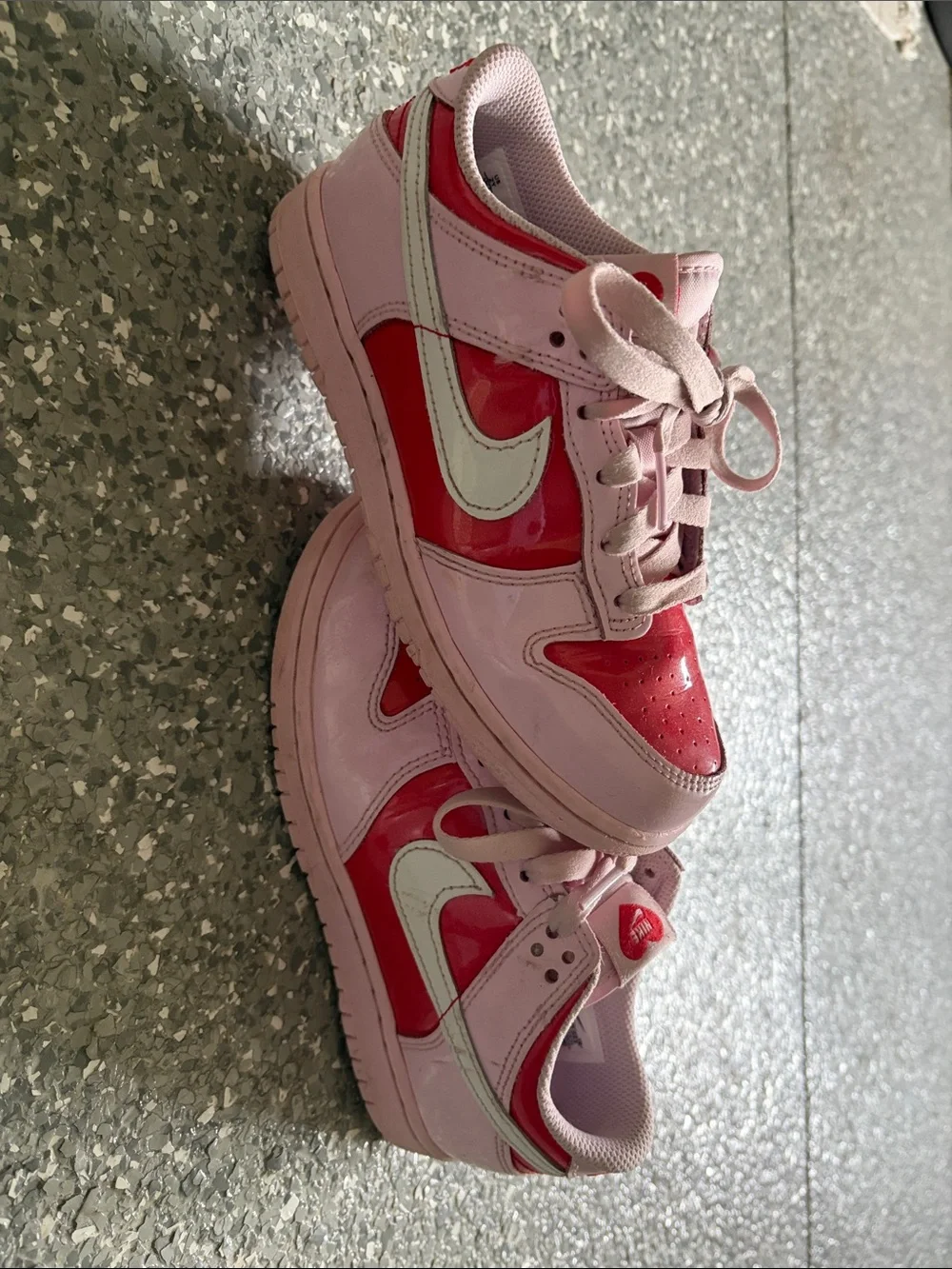 Girls 2Y Nike Low-Top Sneakers in Pink, Red & White